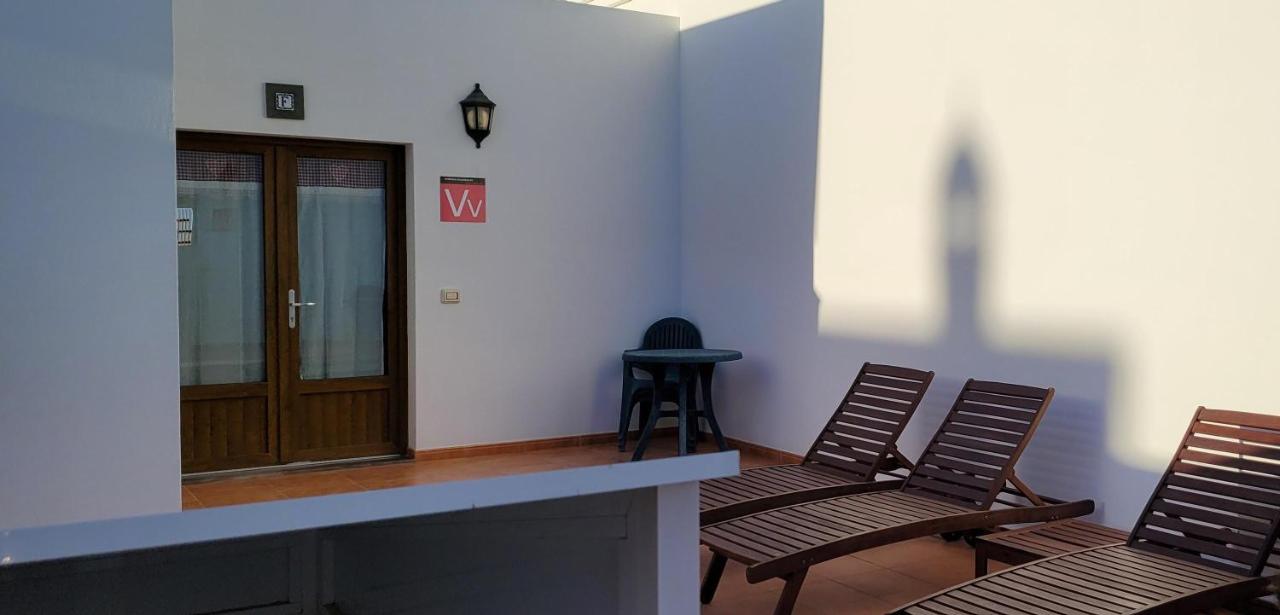 Apartamentos Flor Uno Caleta de Sebo Extérieur photo